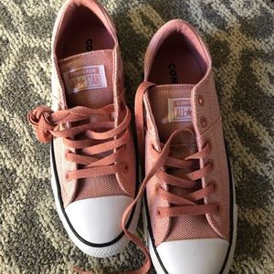Women’s converse